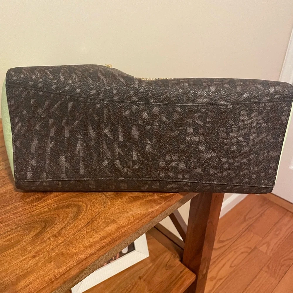 Michael Kors Signature Brown & Green Tote - Picture 10 of 12